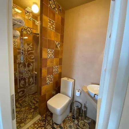 Tsarsi מלון קסטוריה