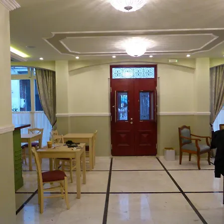 Tsarsi Hotel