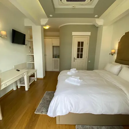 Tsarsi קסטוריה