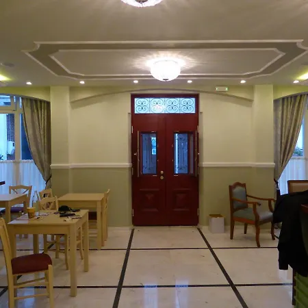 Tsarsi Hotel