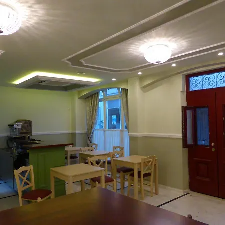 Hotel Tsarsi 3*