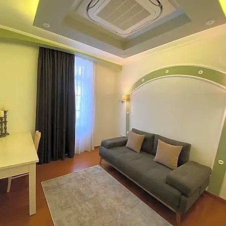Tsarsi Hotel