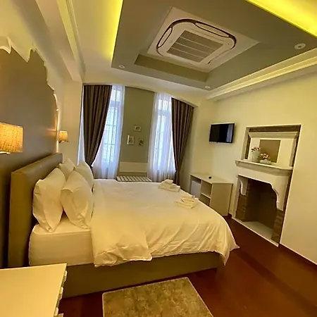Tsarsi Hotel 3*